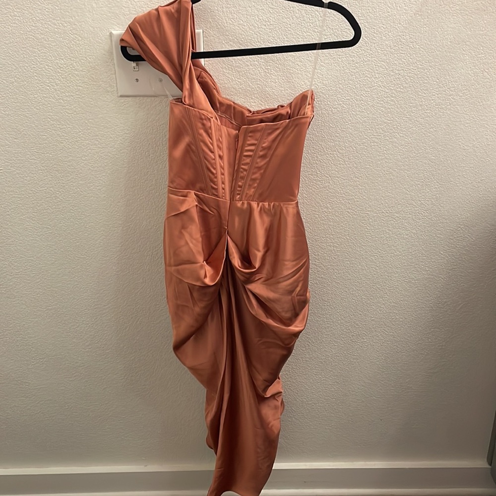 House of CB Janis Rouge Satin One Shoulder Draped Midi Dress - Picture 8 of 11